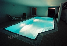Interiérový bazén s přelivem 8x4 m