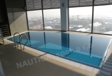 Interiérový bazén s přelivem 7x3,5 m